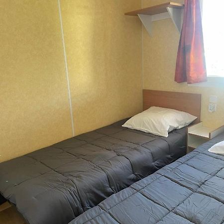 Mobil-Home Au Bord De L'Eau Feins Exteriör bild