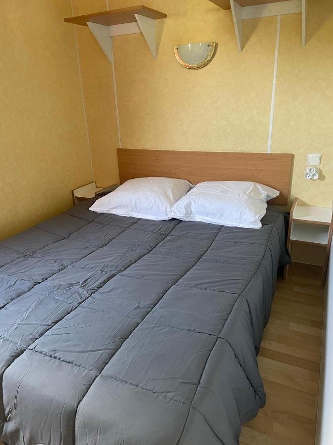 Mobil-Home Au Bord De L'Eau Feins Exteriör bild
