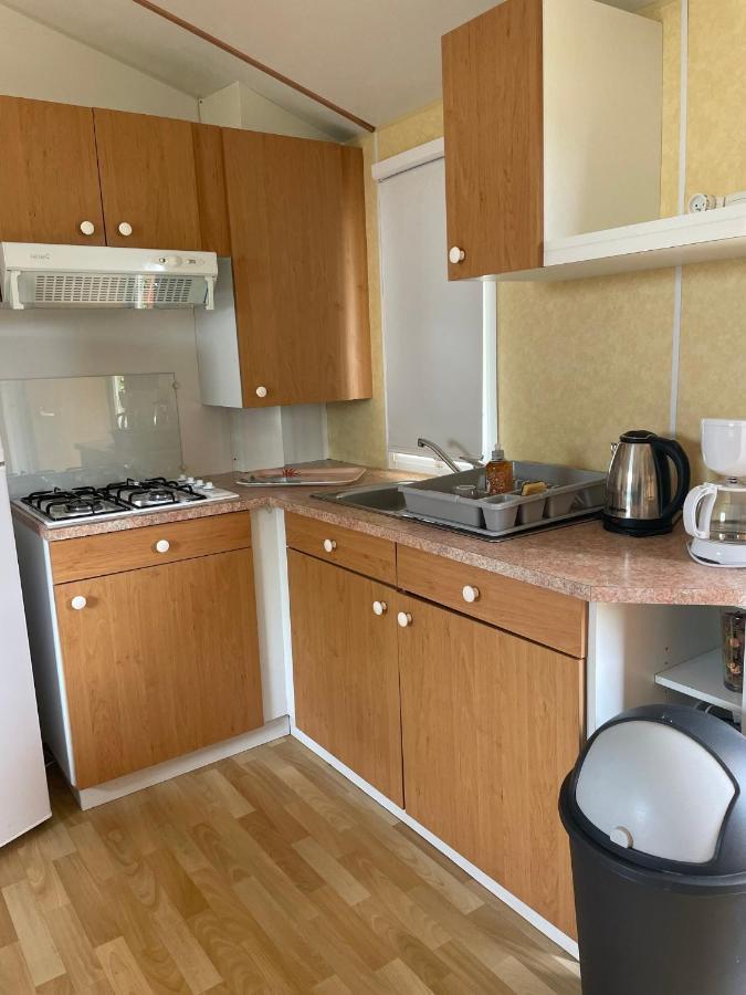 Mobil-Home Au Bord De L'Eau Feins Exteriör bild
